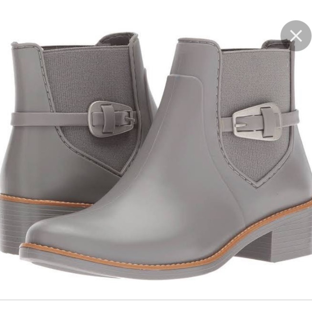 Bernardo Pansie Rain Boots